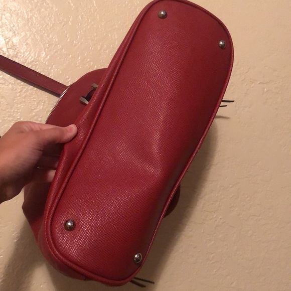 Red Handbag - Picture 3 of 5